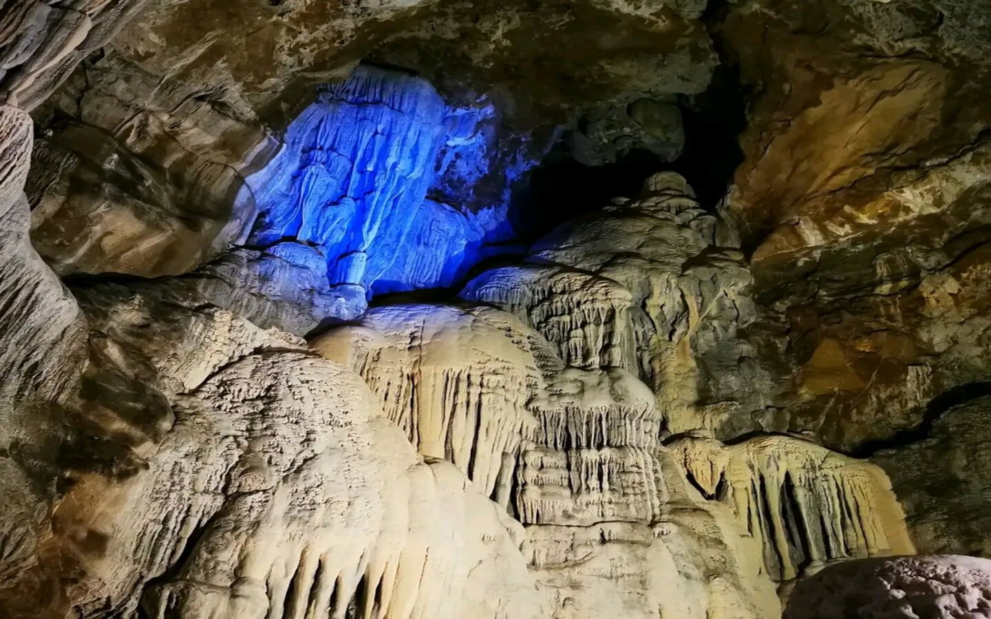 LEYENDA  DE » LA CUEVA DE LAS GÜIXAS » VILLANÚA DE JACA